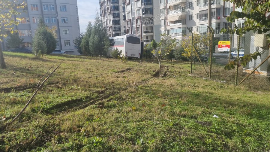 Edirne’de minibüsün freni boşaldı
