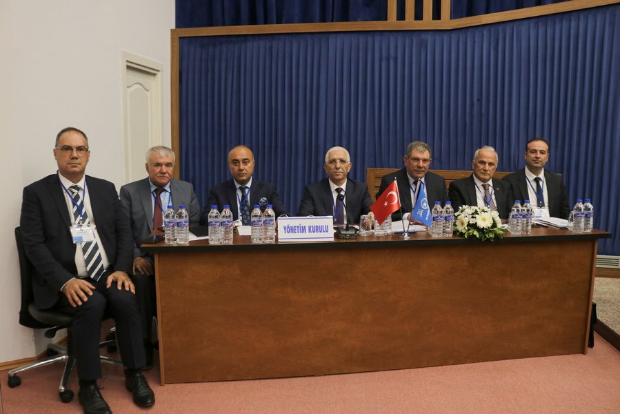 Hidamet Asa, zeytincide ne dert kaldı ne de tasa!