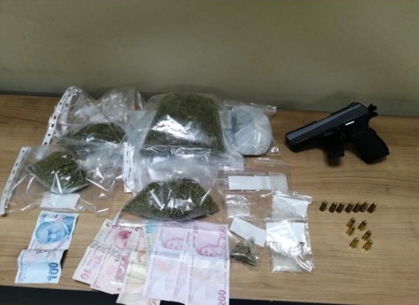 Kocaeli'de uyuşturucu operasyonunda 2 kişi tutuklandı
