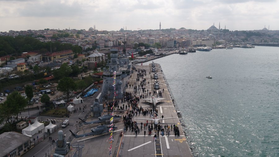 TCG Anadolu'yu 6 günde 40 bin 324 kişi ziyaret etti